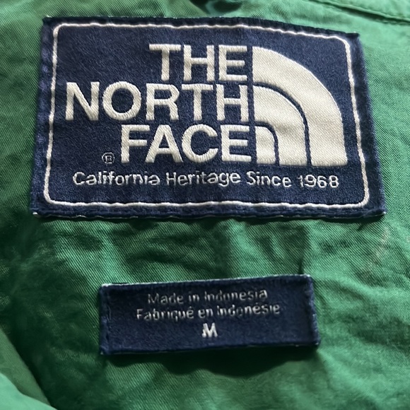 The North Face windbreaker jacket size M - Picture 6 of 9